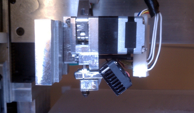 [视频] 3DMonstr大型工业级四挤出机 3D打印机