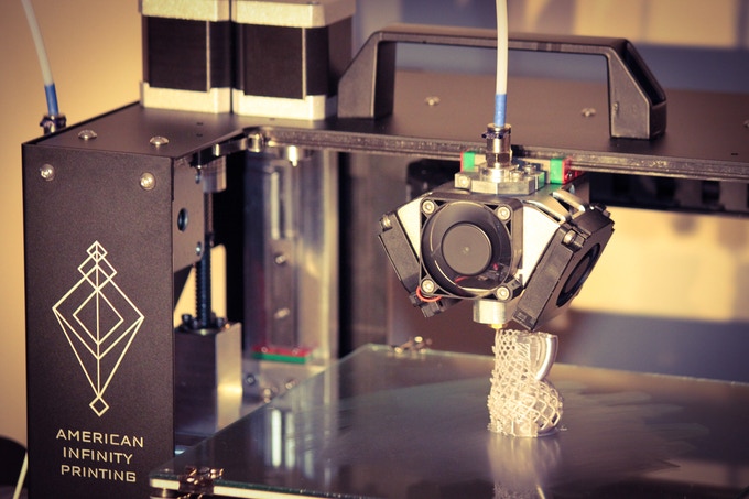 [视频] AIP“经典”便携式 3D 打印机