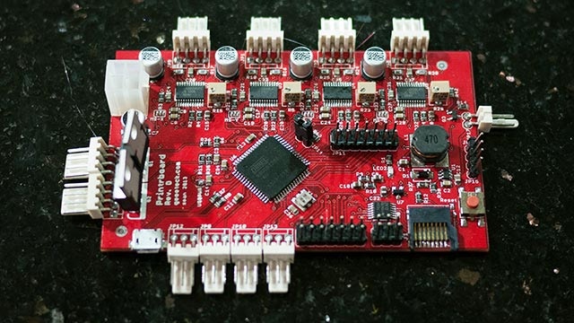 [视频] QU-BD One Up - 开源生产就绪的 3D打印机