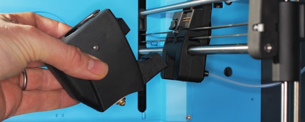 [视频] Robox : 桌面级3D打印机和微制造平台