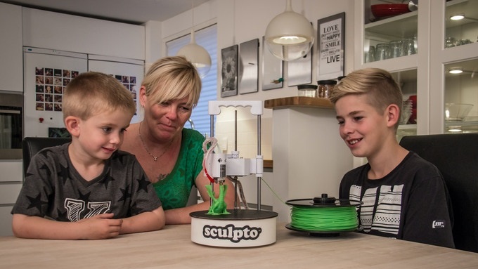 [视频] Sculpto: 一款适用于家庭的3D打印机和应用程序