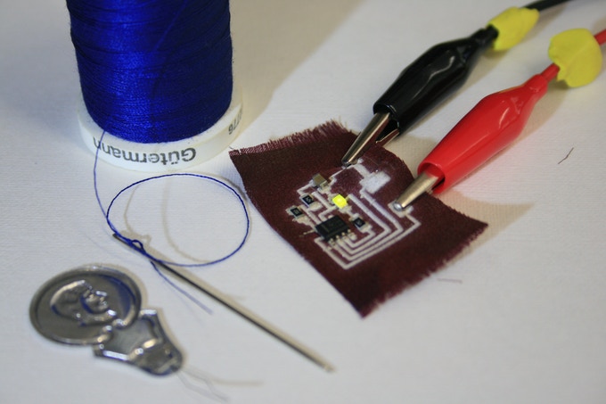 [视频] The EX¹:  电路板的快速3D打印机