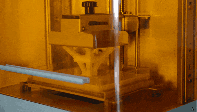 [视频] MakeX M-One:一款开源的专业桌面DLP 3D打印机