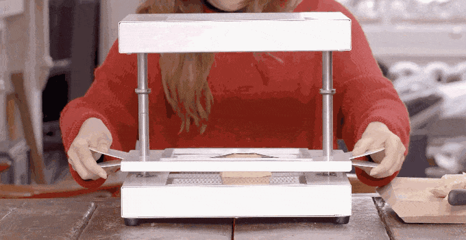 [视频] FormBox:一个桌面真空成型器 可以做出漂亮的东西