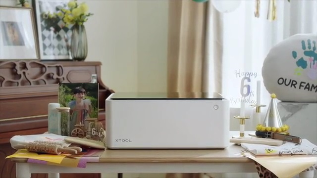 [视频] xTool M1 – 迷你但功能强大的混合激光和刀片切割机