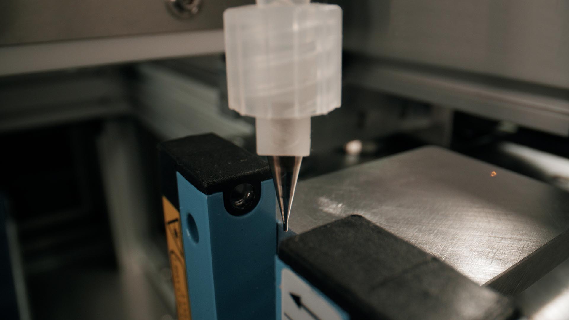 [视频] innovatiQ  LiQ 320 注塑硅胶液体增材制造3D打印机