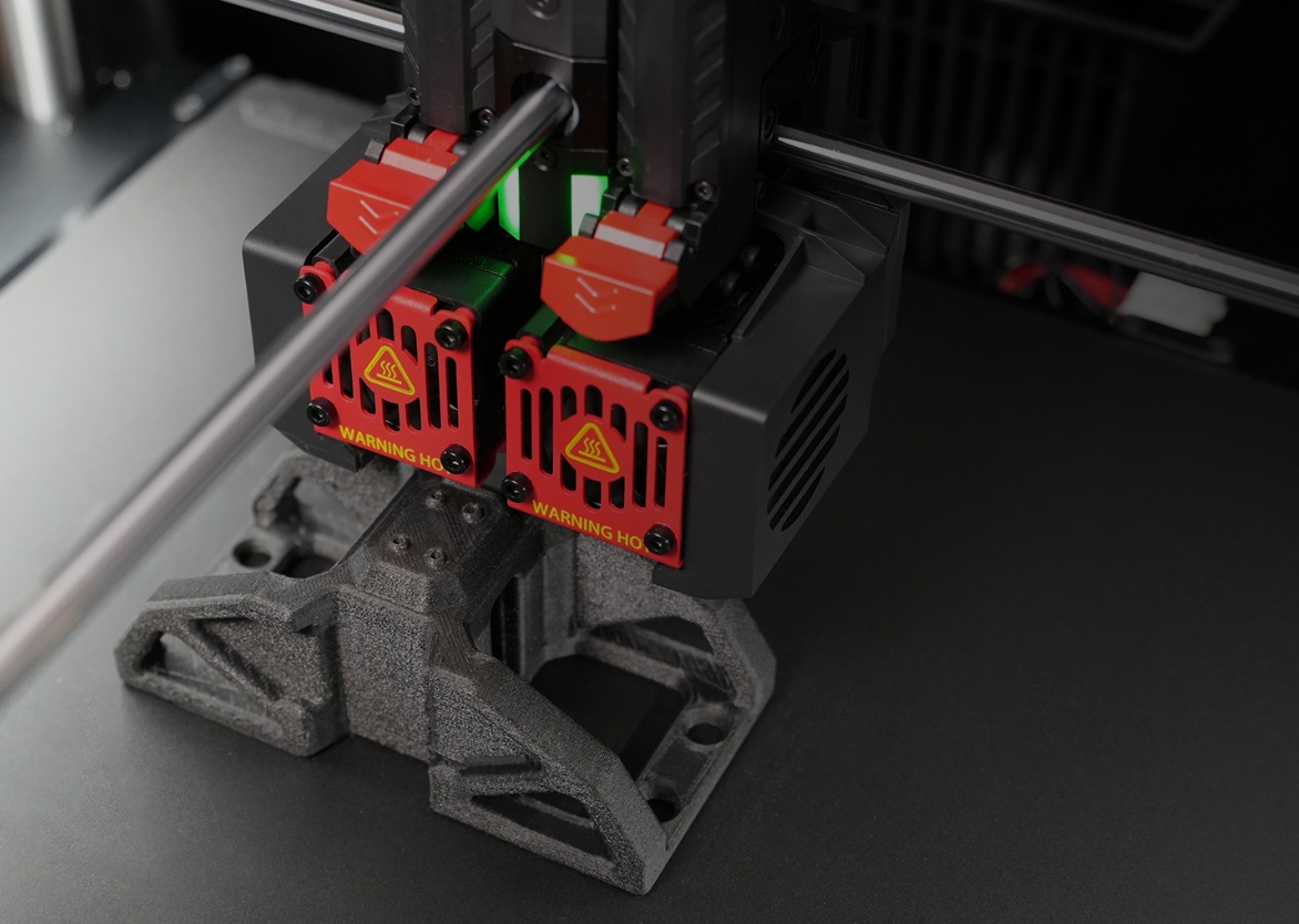 [视频] Raise3D Pro3 HS 系列：岂止于快-实现高性能工程塑料连续生产