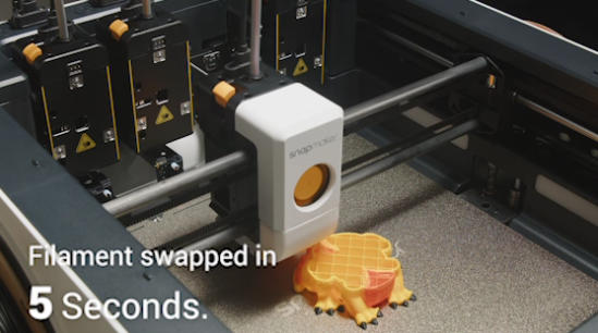 [视频] Snapmaker U1彩色3D打印机：独立四打印头 生产更多 浪费更少
